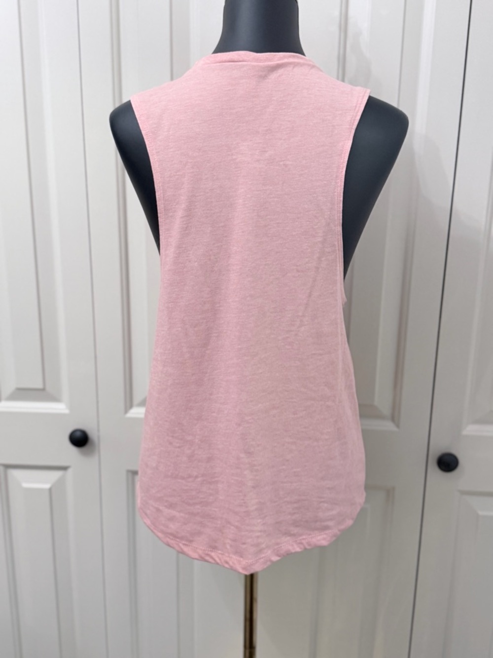 Next Level “Free Bird” Graphic Muscle Tank Top in Pink – Size Large - Picture 6 of 10